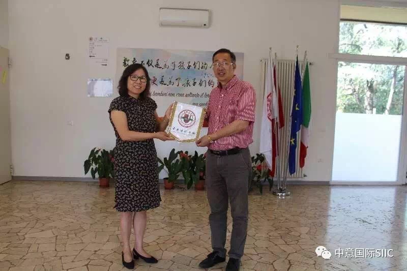 IL PROFESSOR YAN XIAOPENG DELL’UNIVERSITÀ DI WENZHOU VISITA LA SIIC E ...